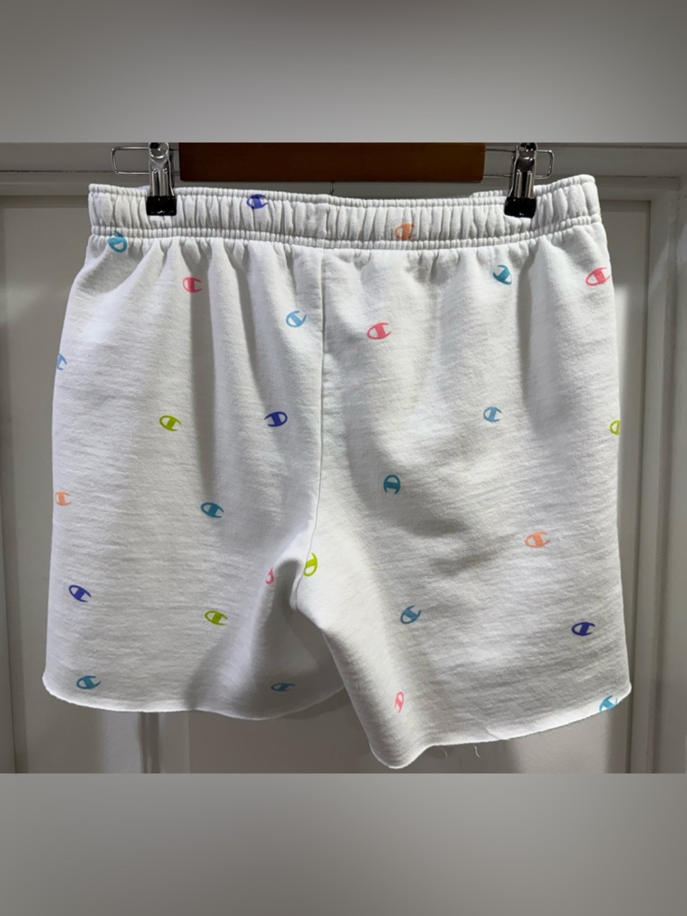 Champion White Logo Sweatshorts Size Medium - Picture 2 of 14
